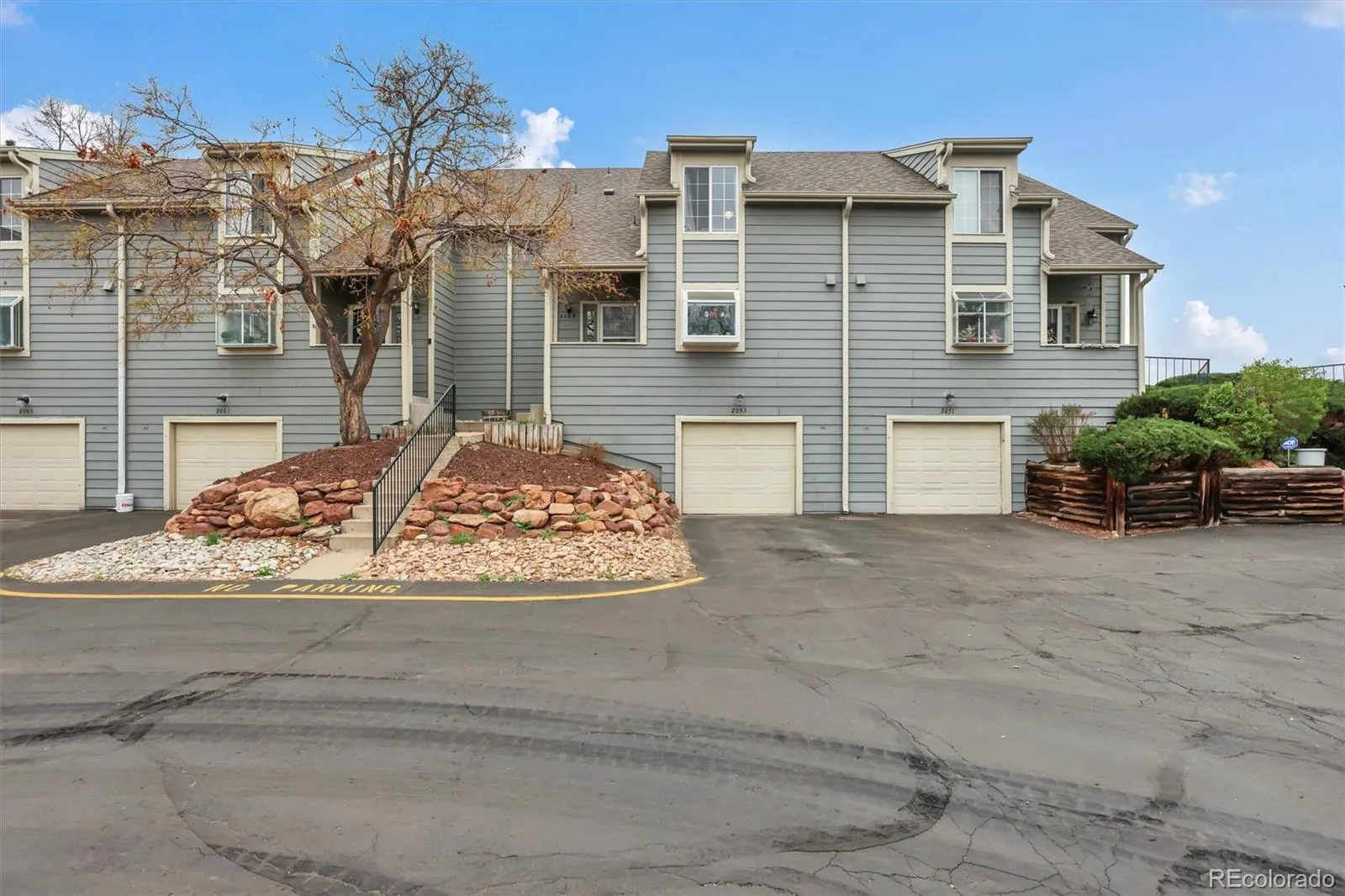 2053 S Worchester Way Aurora CO 80014 MLS #REC1974249 05142026074541 1600 3