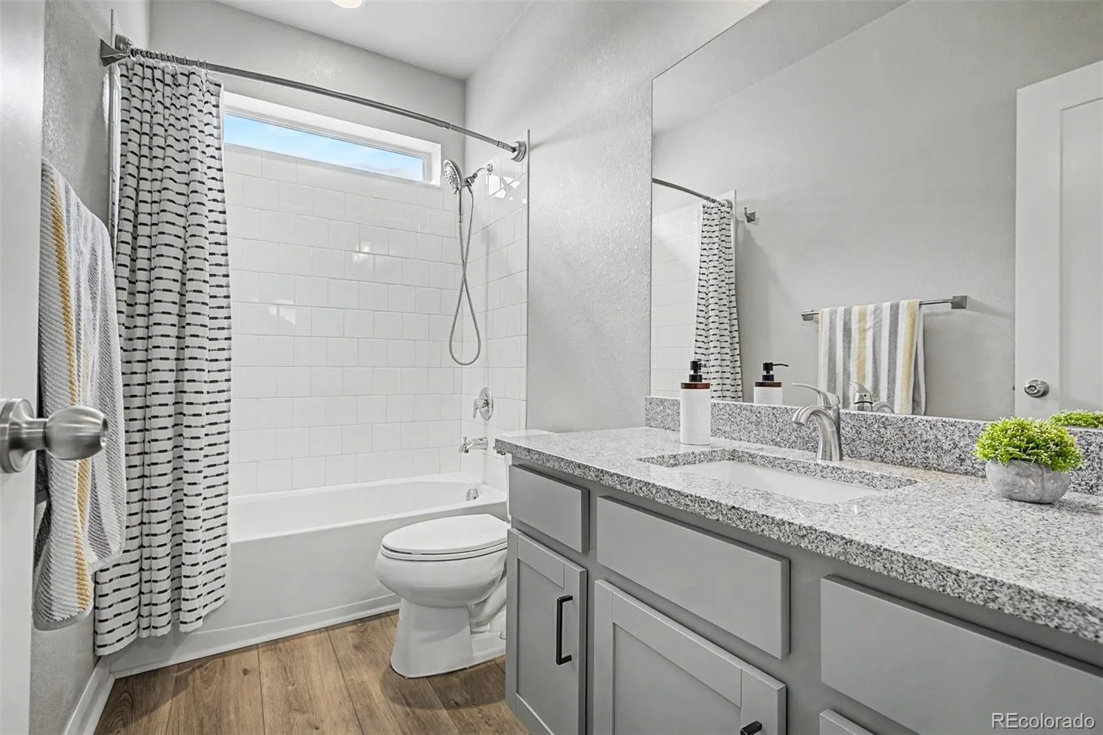 1365 W 67th Place Denver CO 80221 MLS #REC1975195 06242026224223 1600 25
