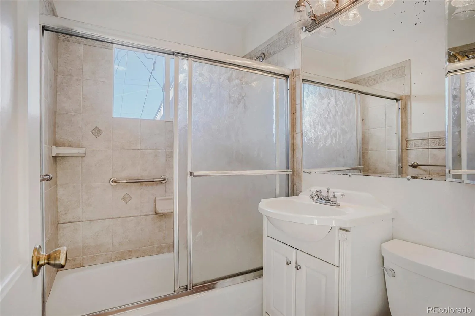 04152026183755 1600 18