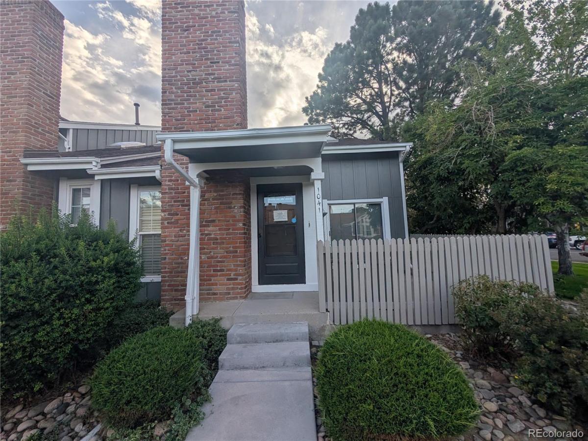 1041 S Fraser Way Aurora CO 80012 | MLS #REC1975514 MLS #REC1975514 image #0