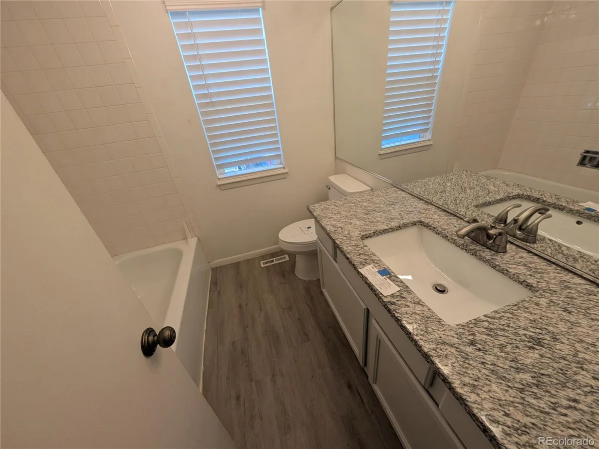 1041 S Fraser Way Aurora CO 80012 | MLS #REC1975514 08312026180522 1200 9