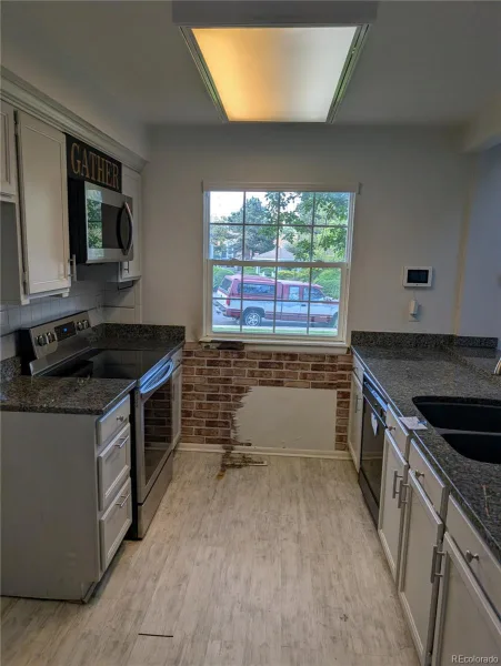 1041 S Fraser Way Aurora CO 80012 | MLS #REC1975514 08312026180522 800 7