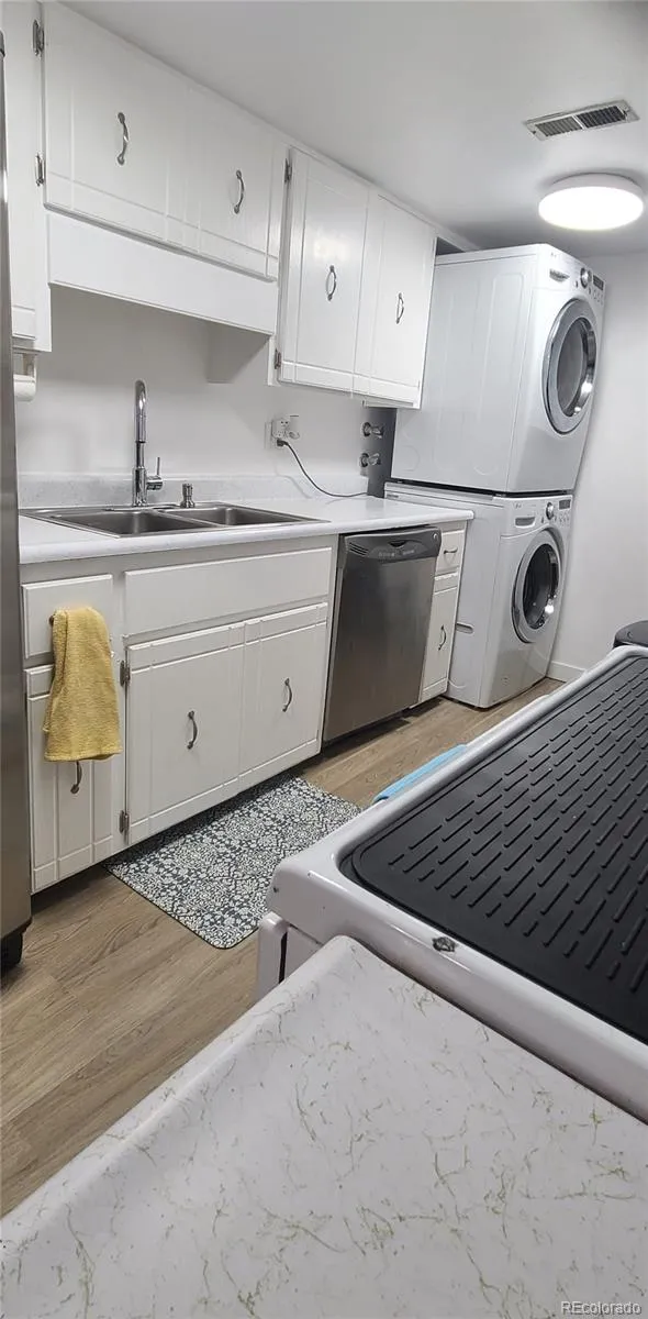 3355 S Flower Street #106 Lakewood CO 80227 | MLS #REC1975673 05282026023504 590 8