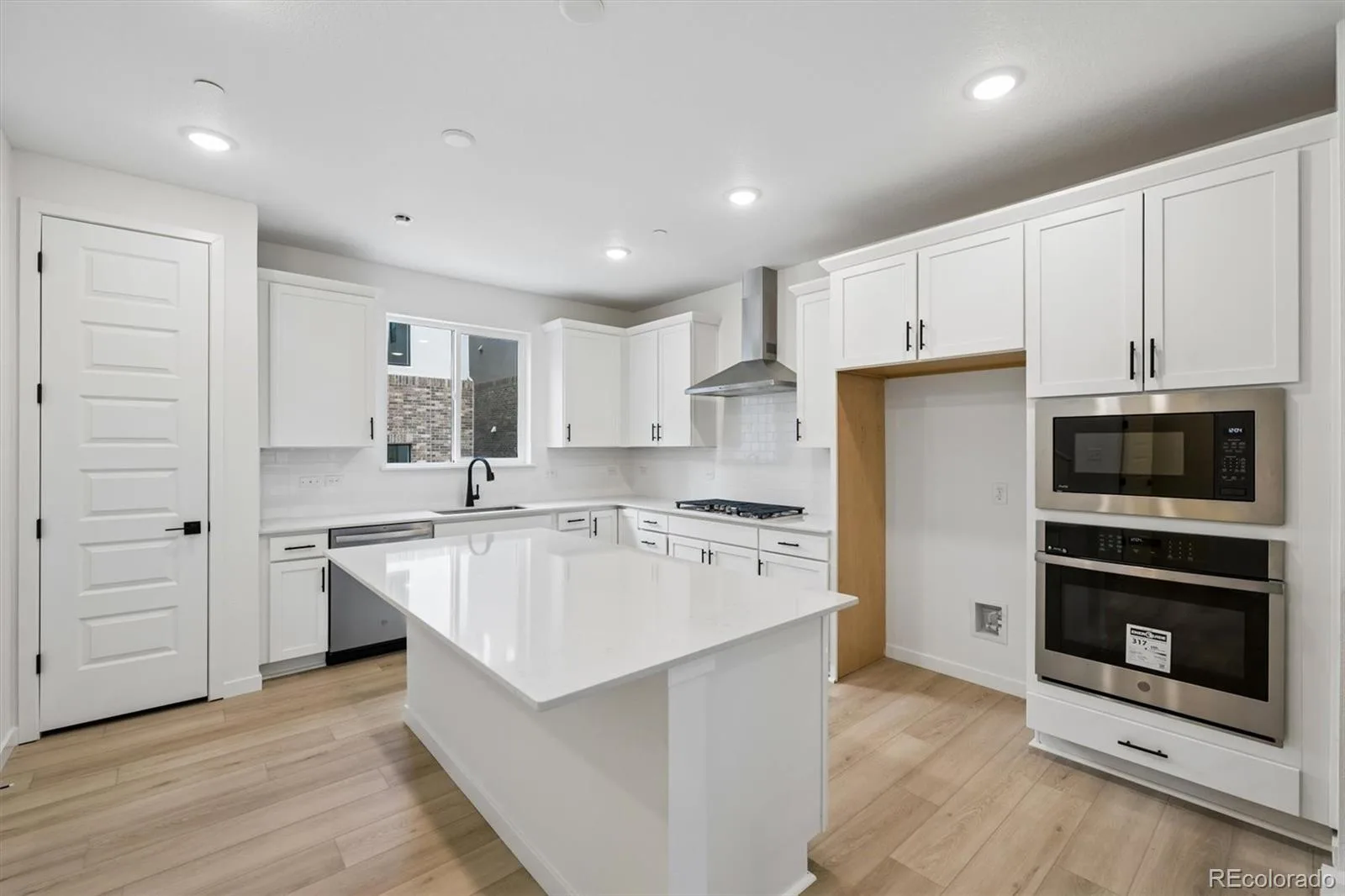 11472 E Briarwood Circle Centennial CO 80112 MLS #REC1976922 06092026192525 1600 8