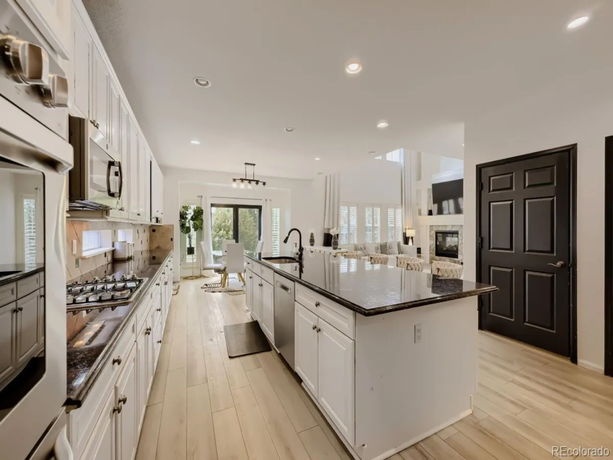 6381 S Patsburg Court Aurora CO 80016 MLS #REC1978467 04152026235607 1200 20
