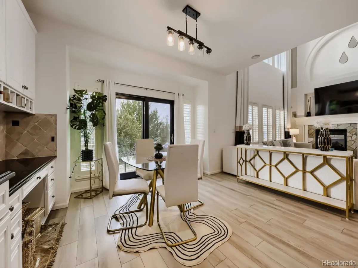 6381 S Patsburg Court Aurora CO 80016 MLS #REC1978467 04152026235607 1200 25