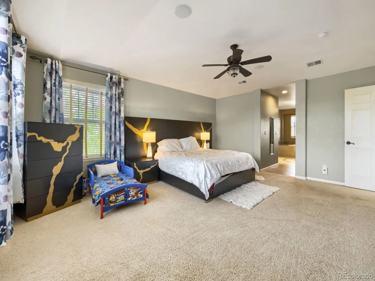 6381 S Patsburg Court Aurora CO 80016 MLS #REC1978467 04152026235607 1200 27