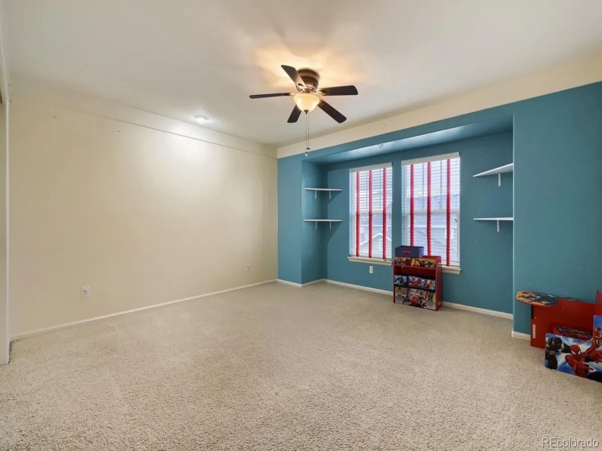 6381 S Patsburg Court Aurora CO 80016 MLS #REC1978467 04152026235607 1200 34