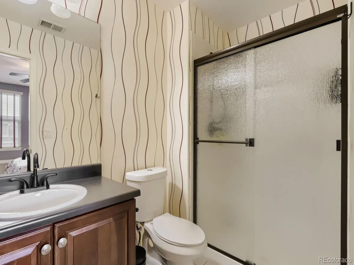 6381 S Patsburg Court Aurora CO 80016 MLS #REC1978467 04152026235607 1200 38