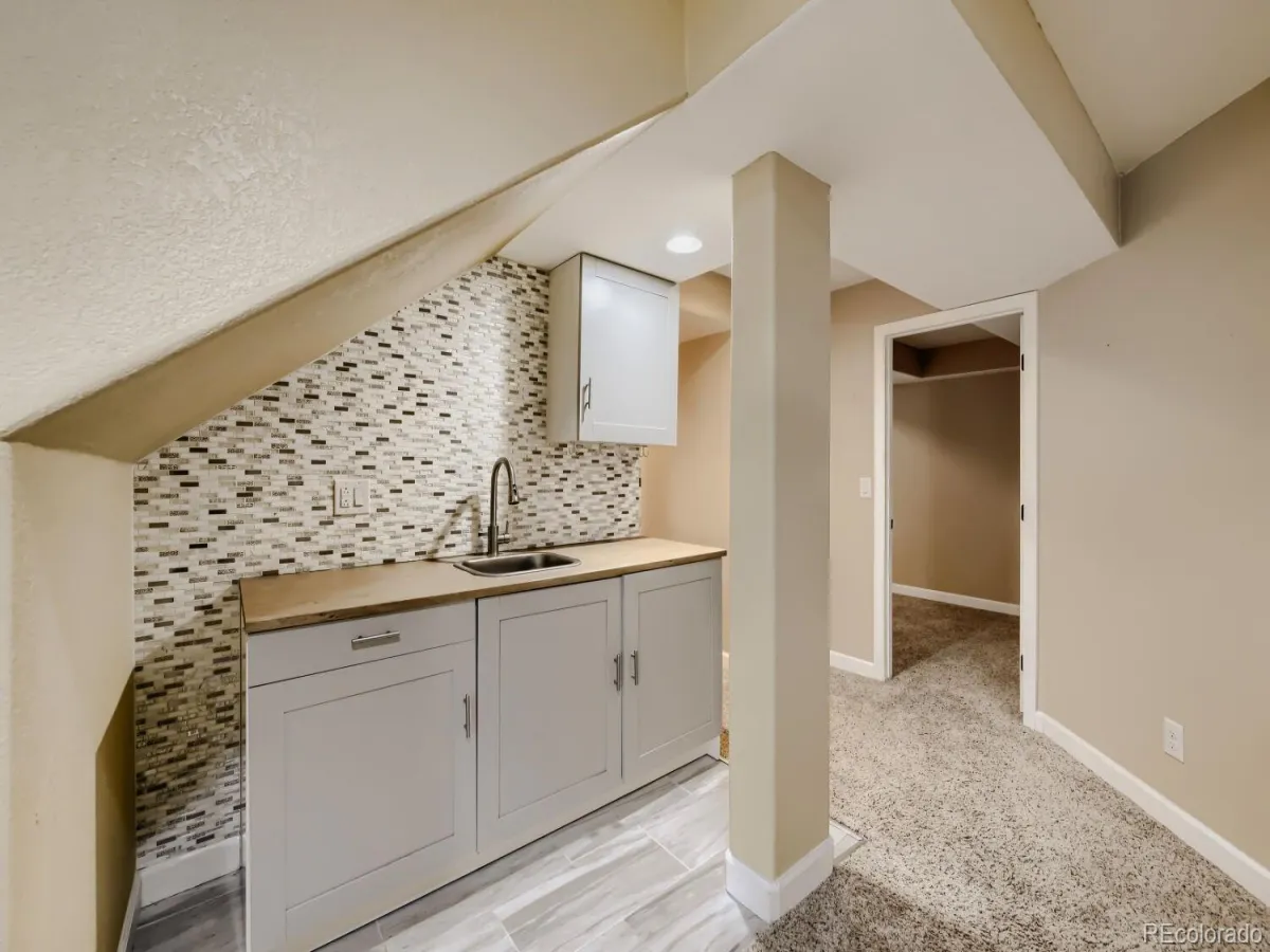 6381 S Patsburg Court Aurora CO 80016 MLS #REC1978467 04152026235607 1200 41