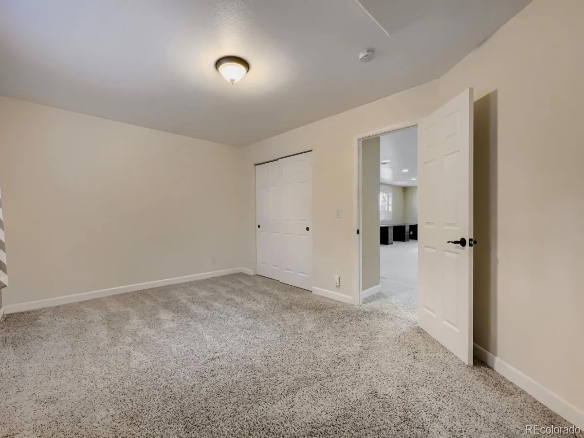 6381 S Patsburg Court Aurora CO 80016 MLS #REC1978467 04152026235607 1200 42
