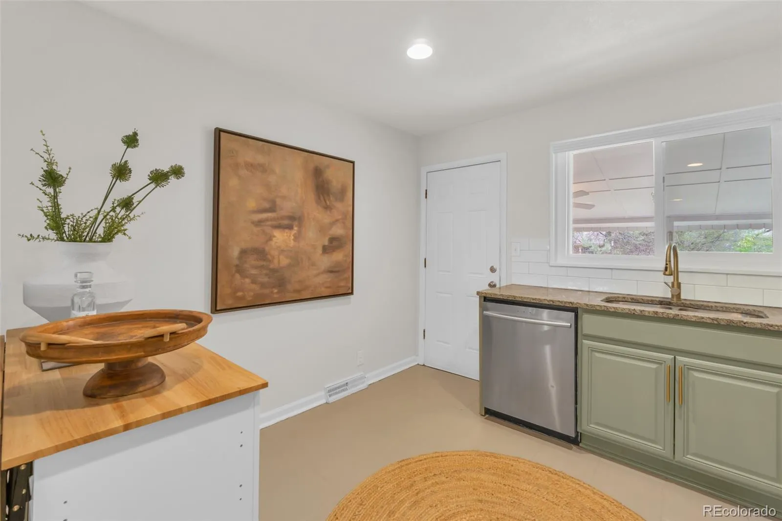 04202026165257 1600 12