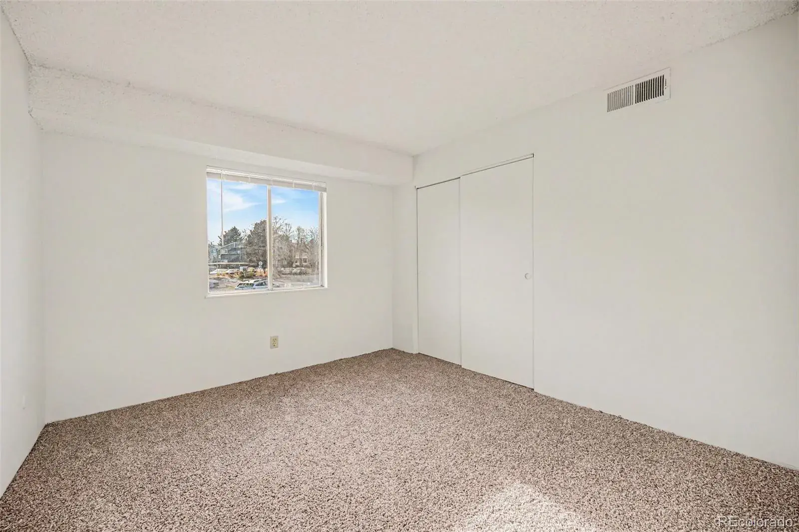 10211 Ura Lane #3-201 Thornton CO 80260 MLS #REC1979585 03062026214639 1600 3