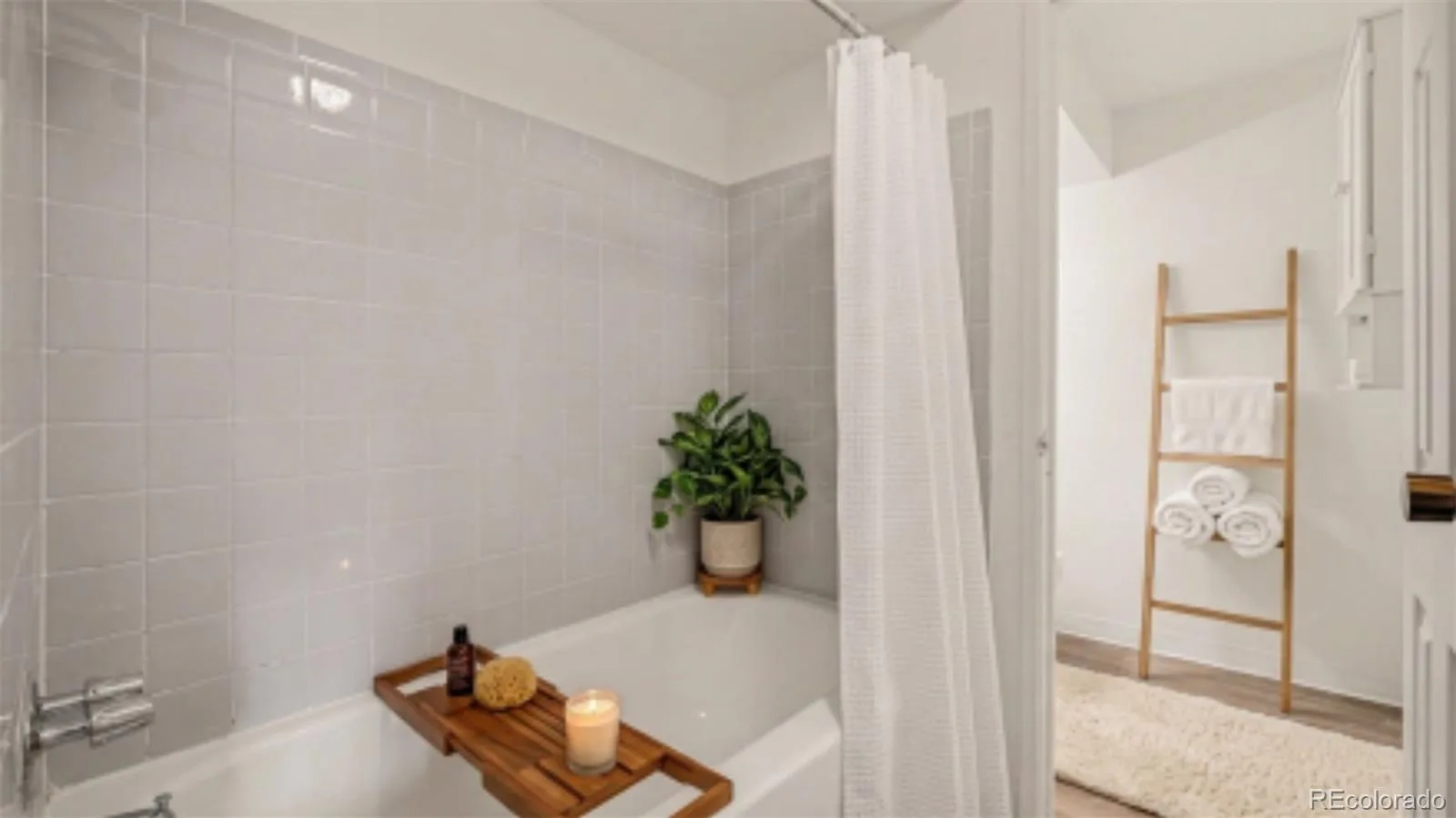10211 Ura Lane #3-201 Thornton CO 80260 | MLS #REC1979585 08042026002842 1600 10