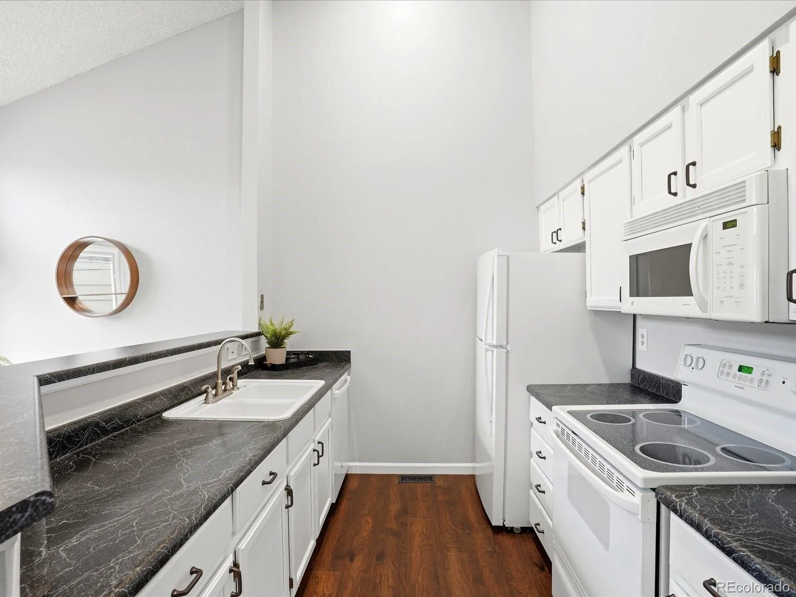 1470 S Quebec Way #240 Denver CO 80231 | MLS #REC1980632 09302026011702 1600 14