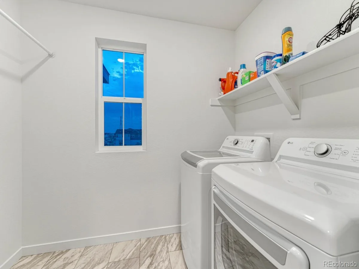 1976 S Fultondale Court Aurora CO 80018 | MLS #REC1984514 07102026132513 1200 25
