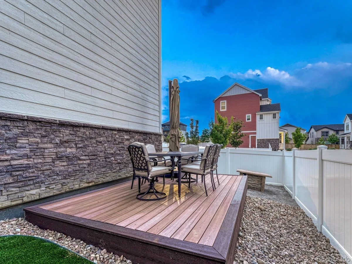 1976 S Fultondale Court Aurora CO 80018 | MLS #REC1984514 07102026132513 1200 32