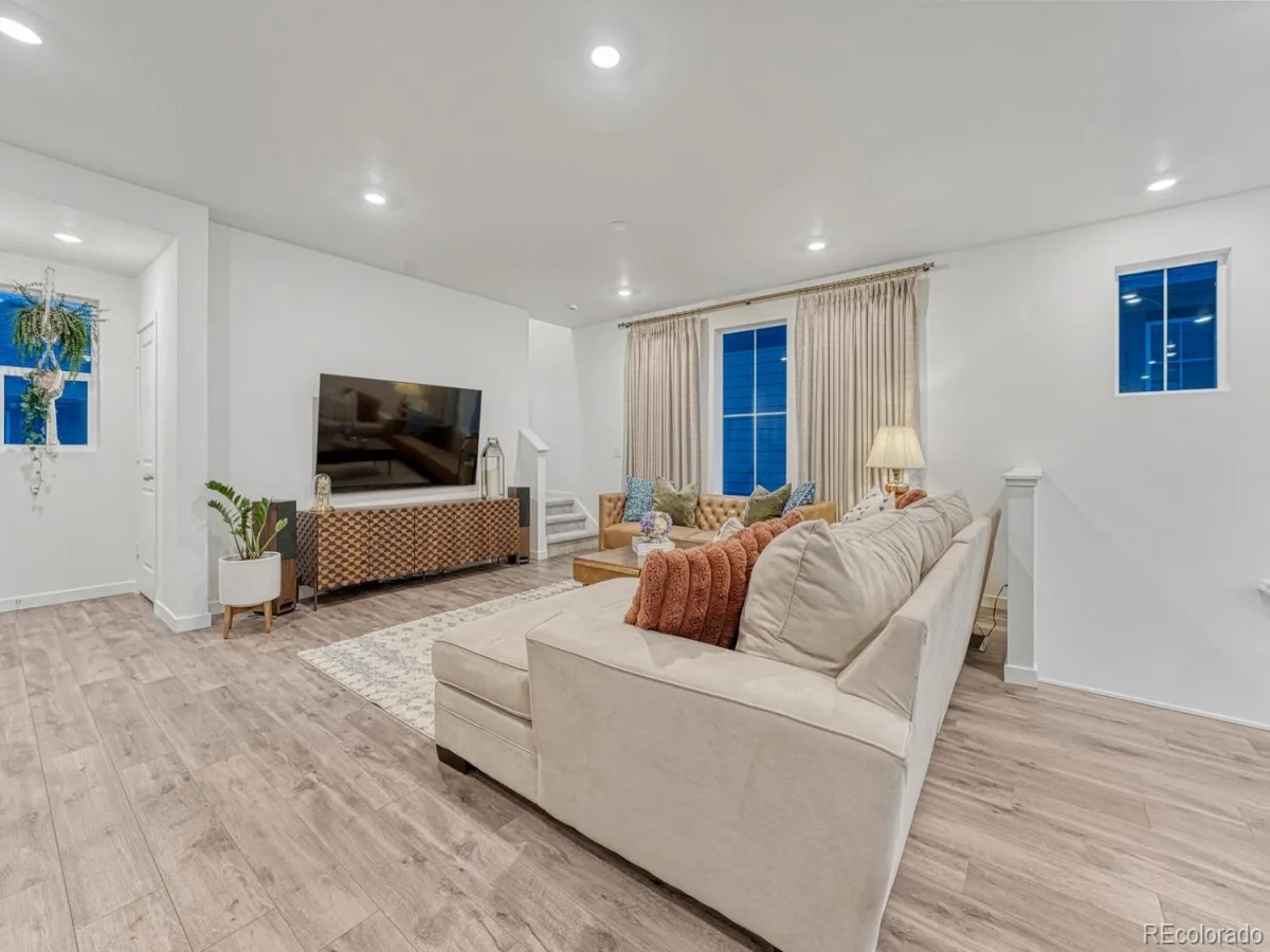 1976 S Fultondale Court Aurora CO 80018 | MLS #REC1984514 07102026132513 1200 6