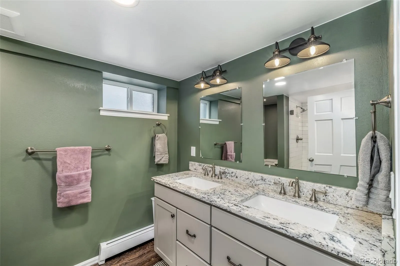 04162026164028 1600 17