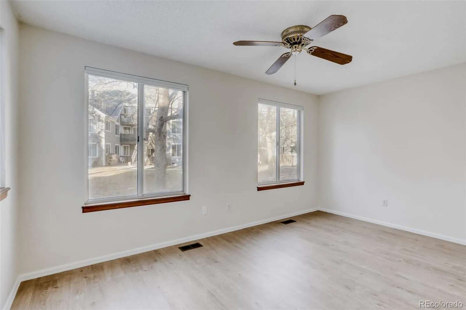 12525 E Tennessee Circle #A Aurora CO 80012 MLS #REC1989549 05132026204910 1600 11