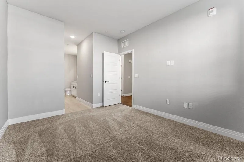 1881 S Dunkirk Street #102 Aurora CO 80017 MLS #REC1989778 05022026055634 800 8