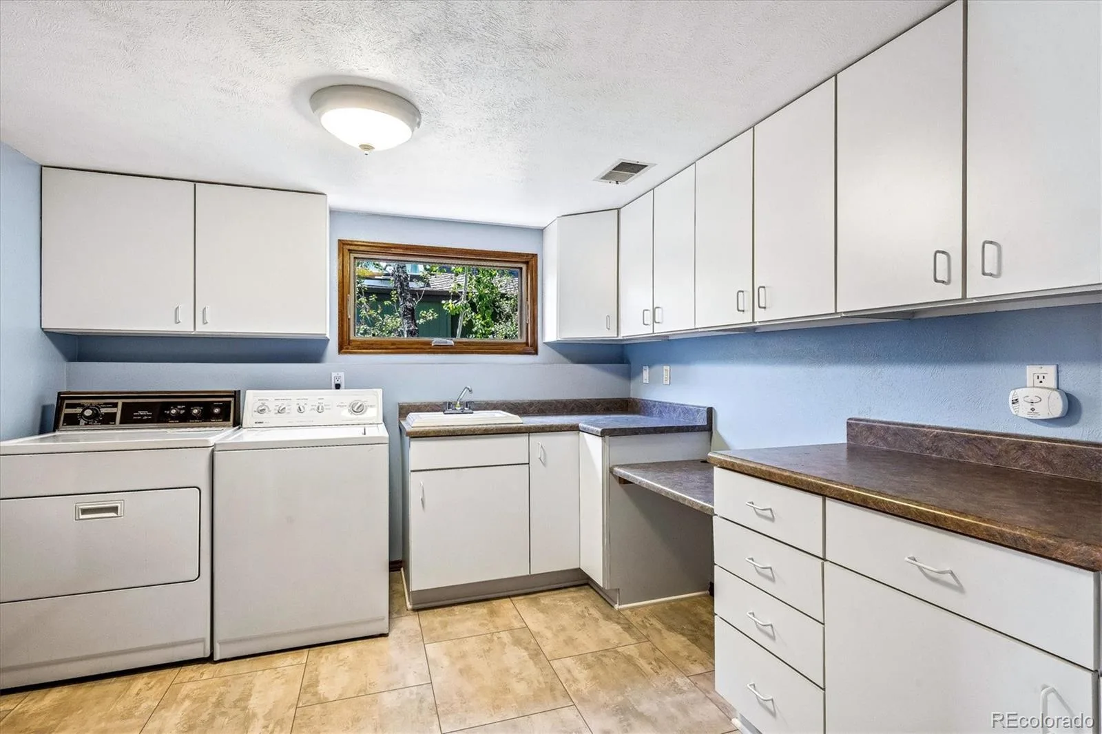 7715 S Forest Street Centennial CO 80122 | MLS #REC1991748 08142026034628 1600 25