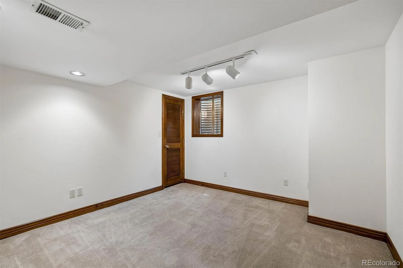 7715 S Forest Street Centennial CO 80122 | MLS #REC1991748 08142026034628 1600 36
