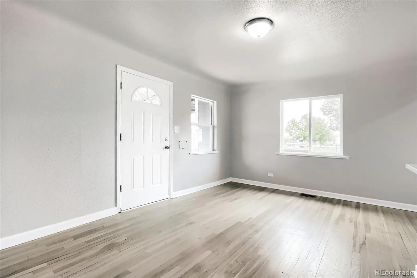 2388 Geneva Street Aurora CO 80010 MLS #REC1991795 05222026215833 1600 14