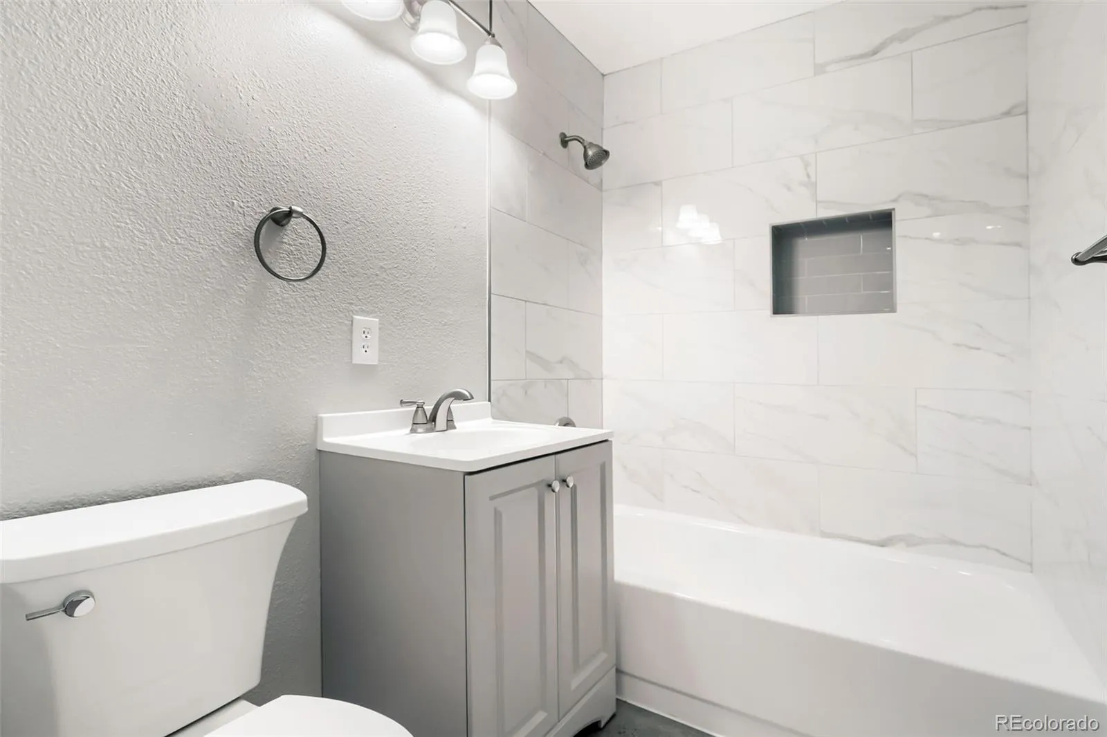 2388 Geneva Street Aurora CO 80010 MLS #REC1991795 05222026215833 1600 19