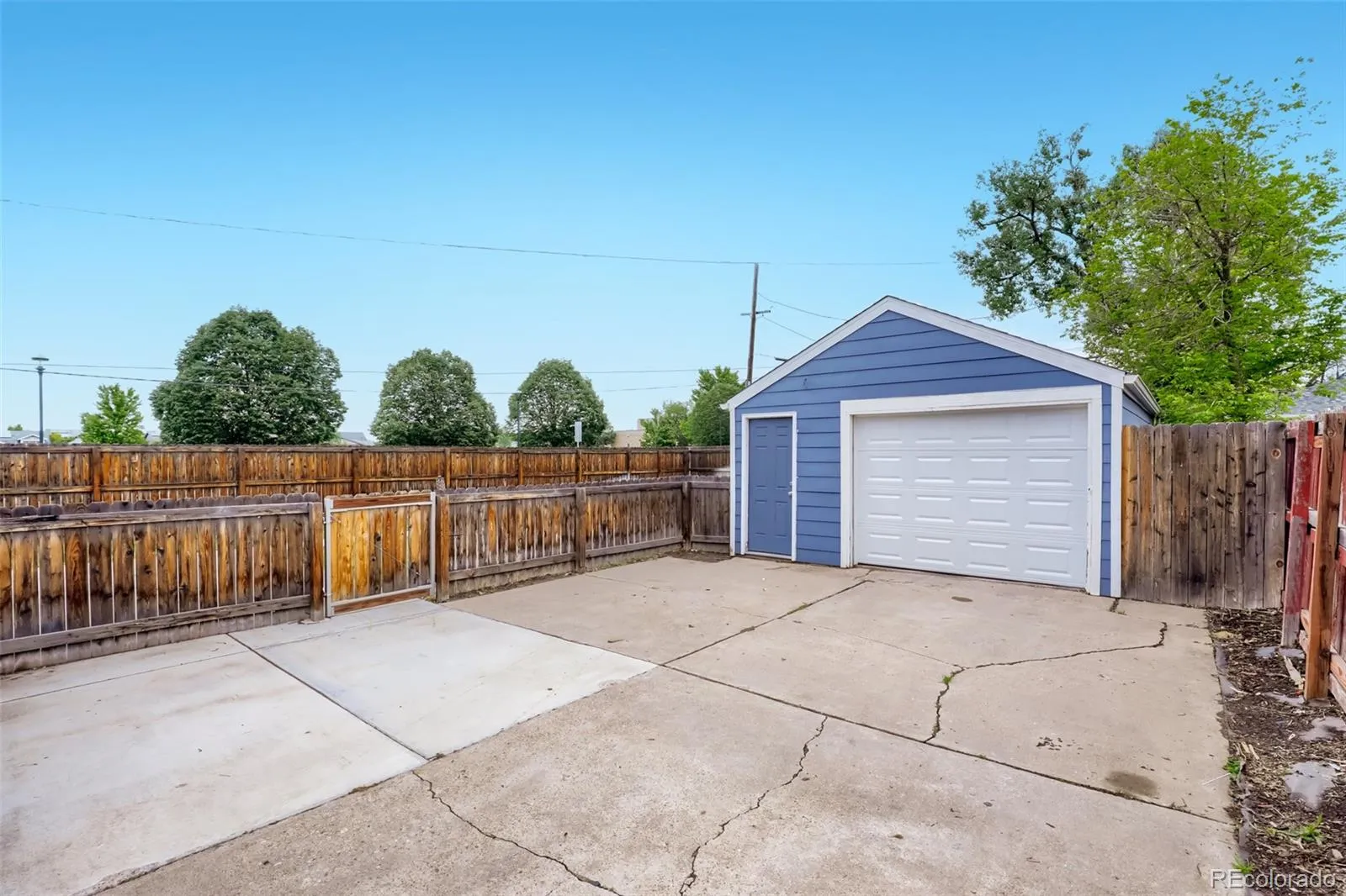 2388 Geneva Street Aurora CO 80010 MLS #REC1991795 05222026215833 1600 23