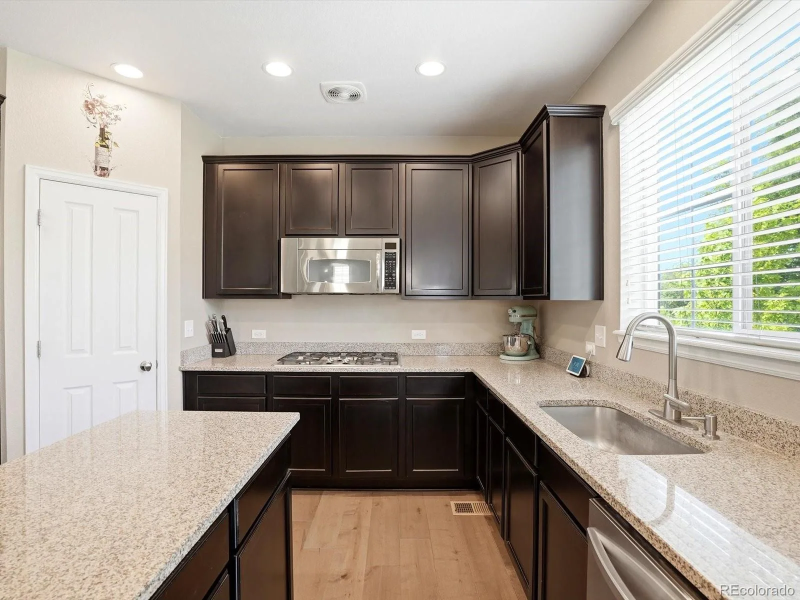 10261 E Telluride Court Commerce City CO 80022 | MLS #REC1994387 08252026215244 1600 13