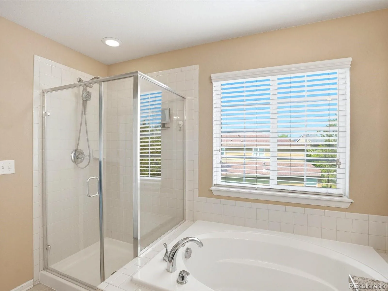 10261 E Telluride Court Commerce City CO 80022 | MLS #REC1994387 08252026215244 1600 22