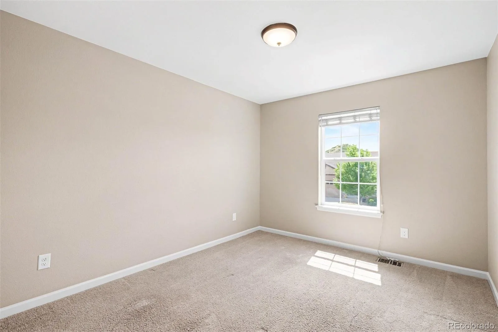 6014 Hoofbeat Place Castle Rock CO 80108 | MLS #REC1994897 08202026190632 1600 30
