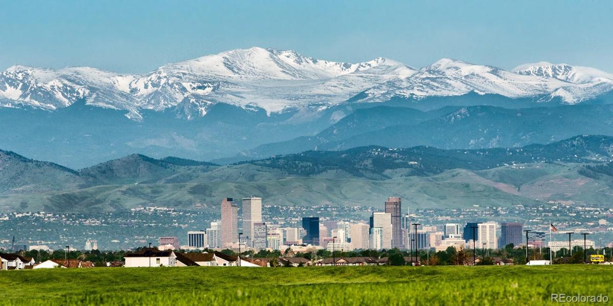 6000 Picadilly Road Aurora CO 80019 | MLS #REC1997959 MLS #REC1997959 image #0