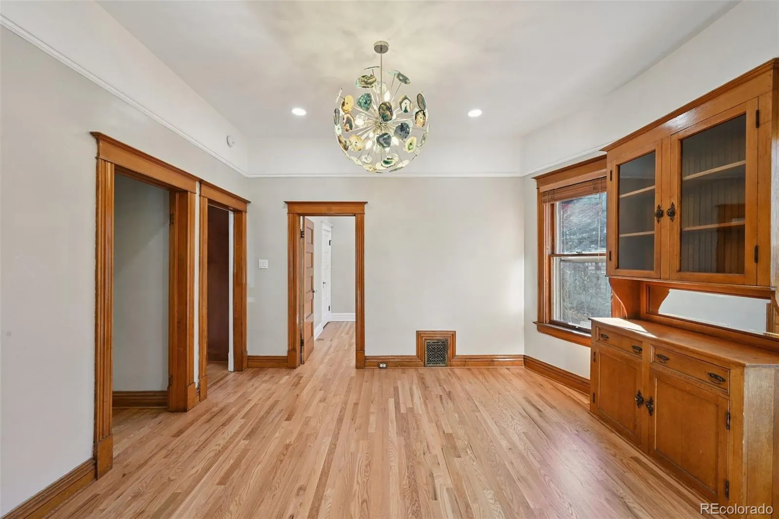 04052026003258 1600 10