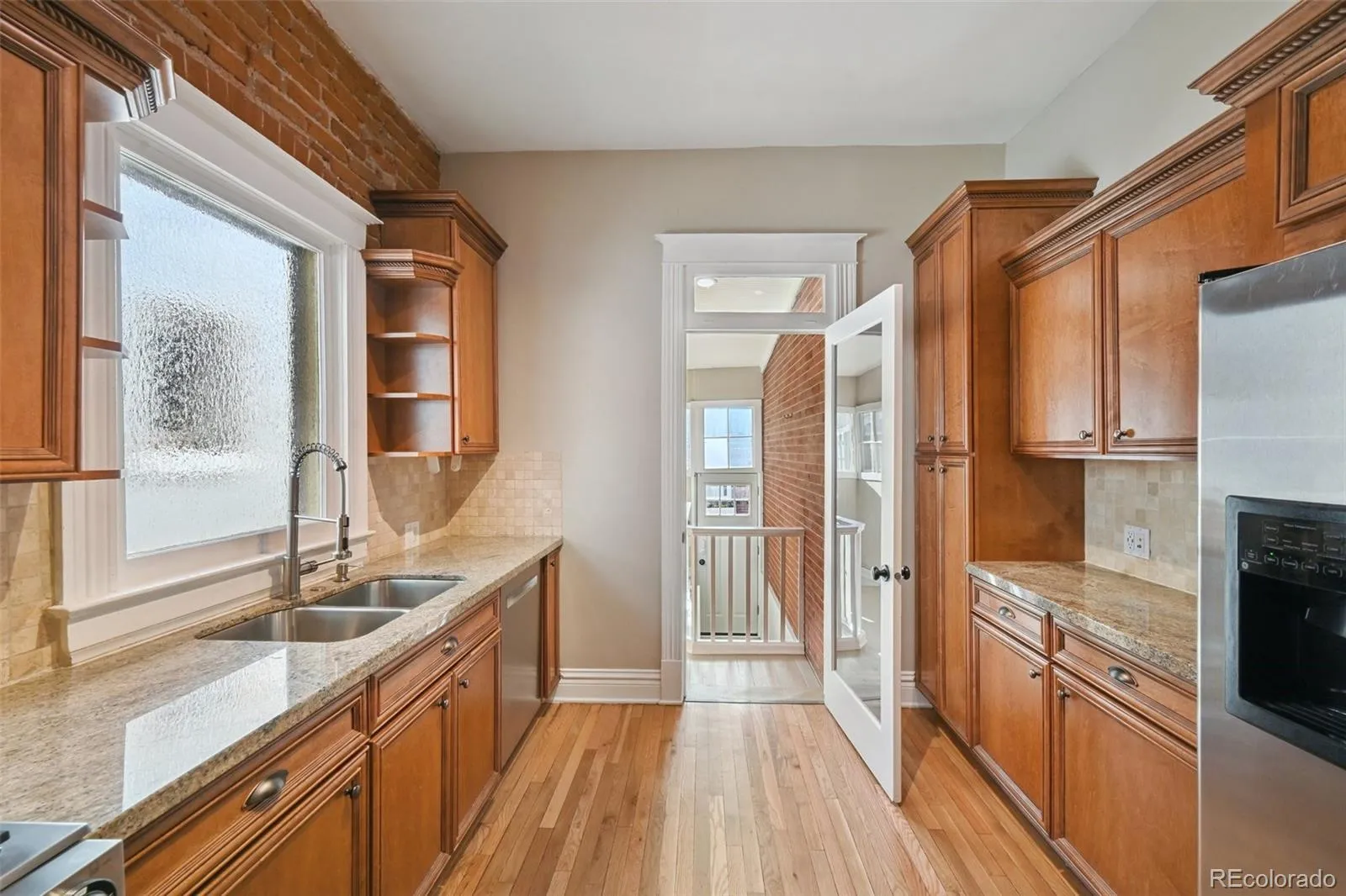 04052026003258 1600 16