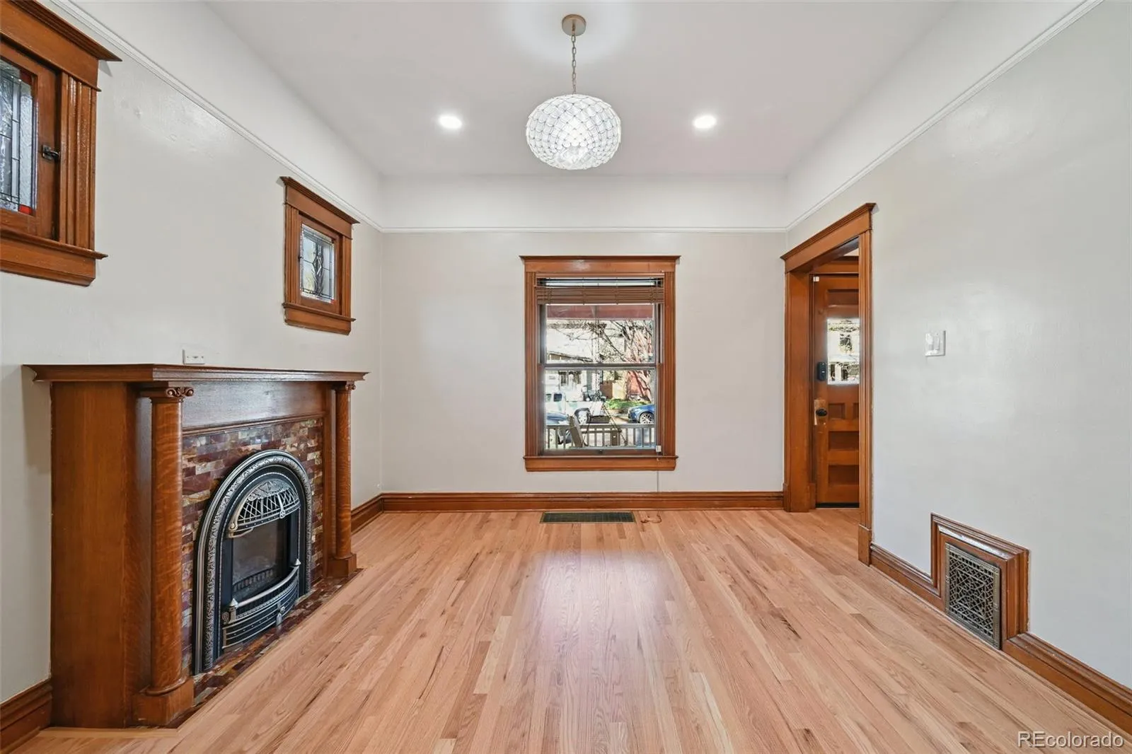 04052026003258 1600 4