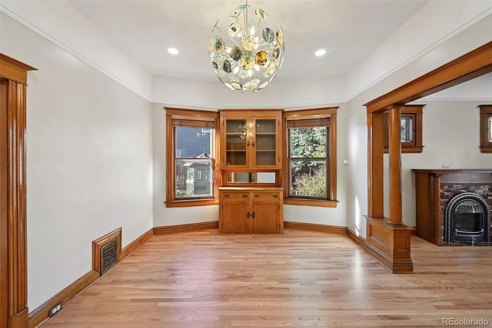 04052026003258 1600 9