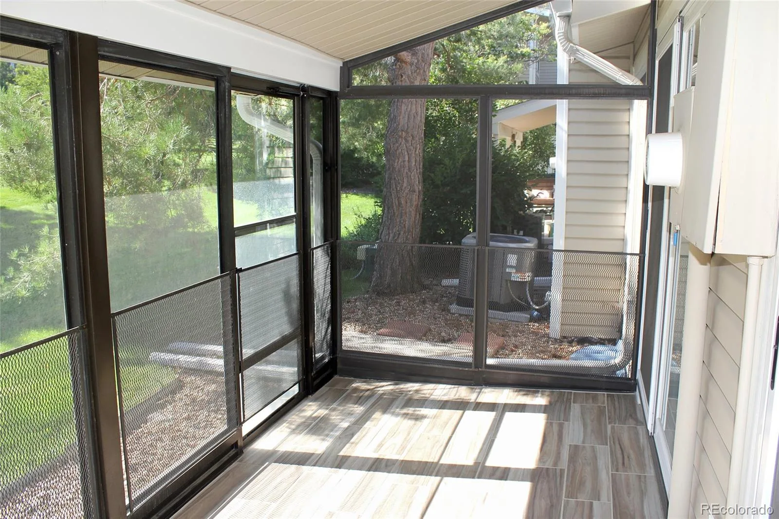 2734 S Heather Gardens Way Aurora CO 80014 | MLS #REC2000290 07092026215121 1600 23