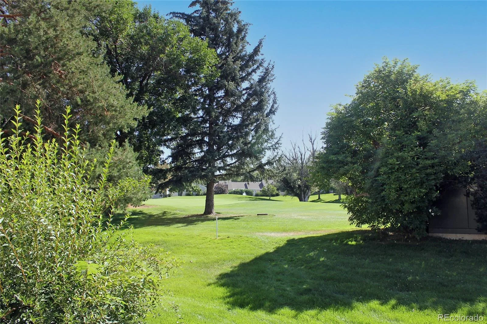 2734 S Heather Gardens Way Aurora CO 80014 | MLS #REC2000290 07092026215121 1600 25