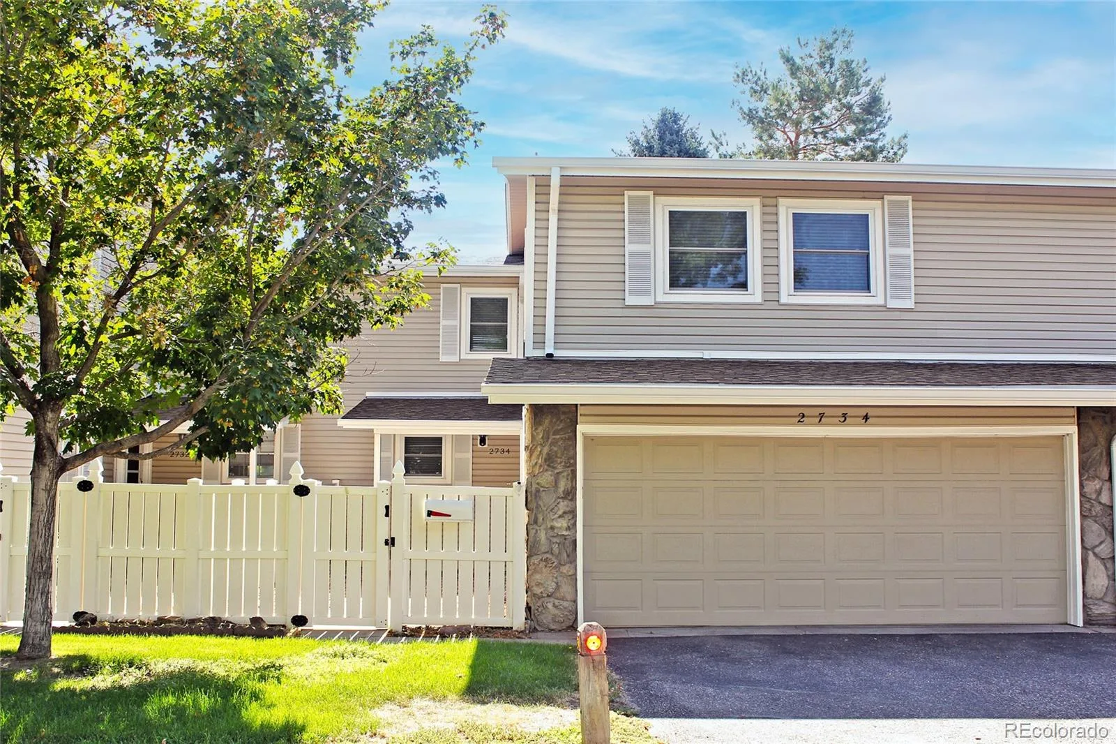 2734 S Heather Gardens Way Aurora CO 80014 | MLS #REC2000290 07092026215121 1600 27