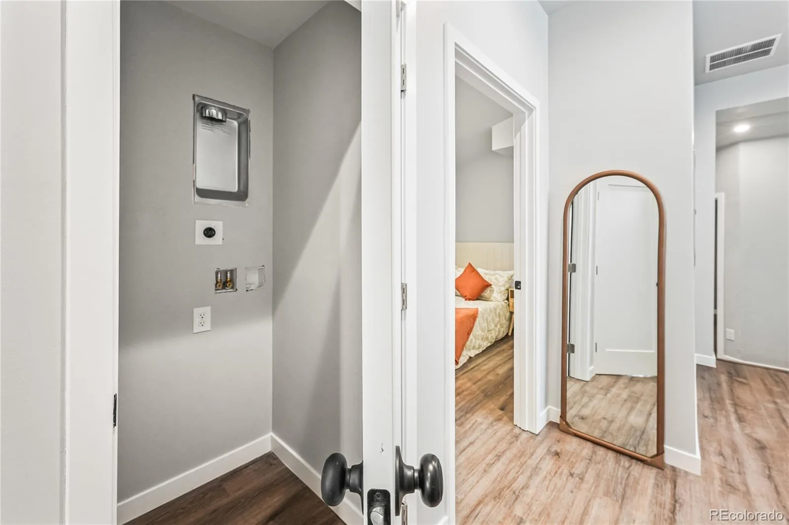 2949 Glenarm Place Denver CO 80205 | MLS #REC2002615 09232026091501 1600 14