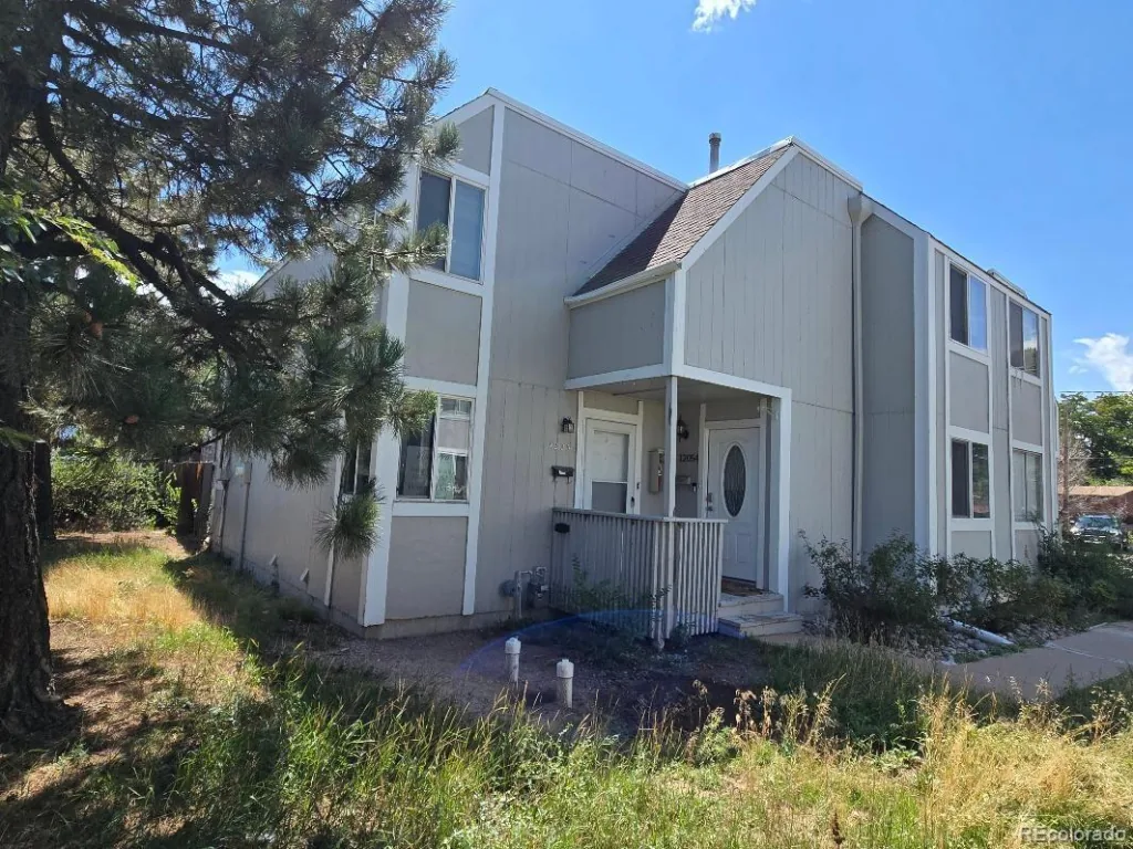 12056 E 25th Avenue Aurora CO 80010 | MLS #REC2002687 08282026052219 1024 1