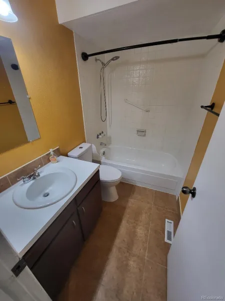 12056 E 25th Avenue Aurora CO 80010 | MLS #REC2002687 08282026052219 800 12