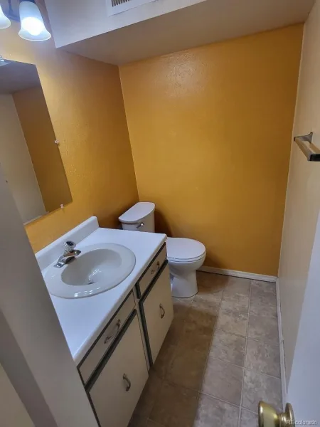 12056 E 25th Avenue Aurora CO 80010 | MLS #REC2002687 08282026052219 800 17