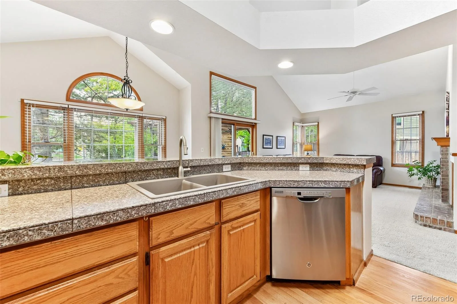 5765 W Iliff Drive Lakewood CO 80227 | MLS #REC2003382 09302026221522 1600 10