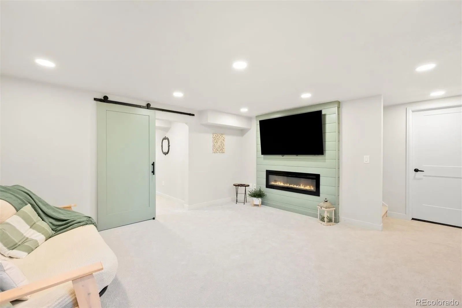 7180 W Fairview Drive Littleton CO 80128 MLS #REC2005006 05072026235635 1600 29