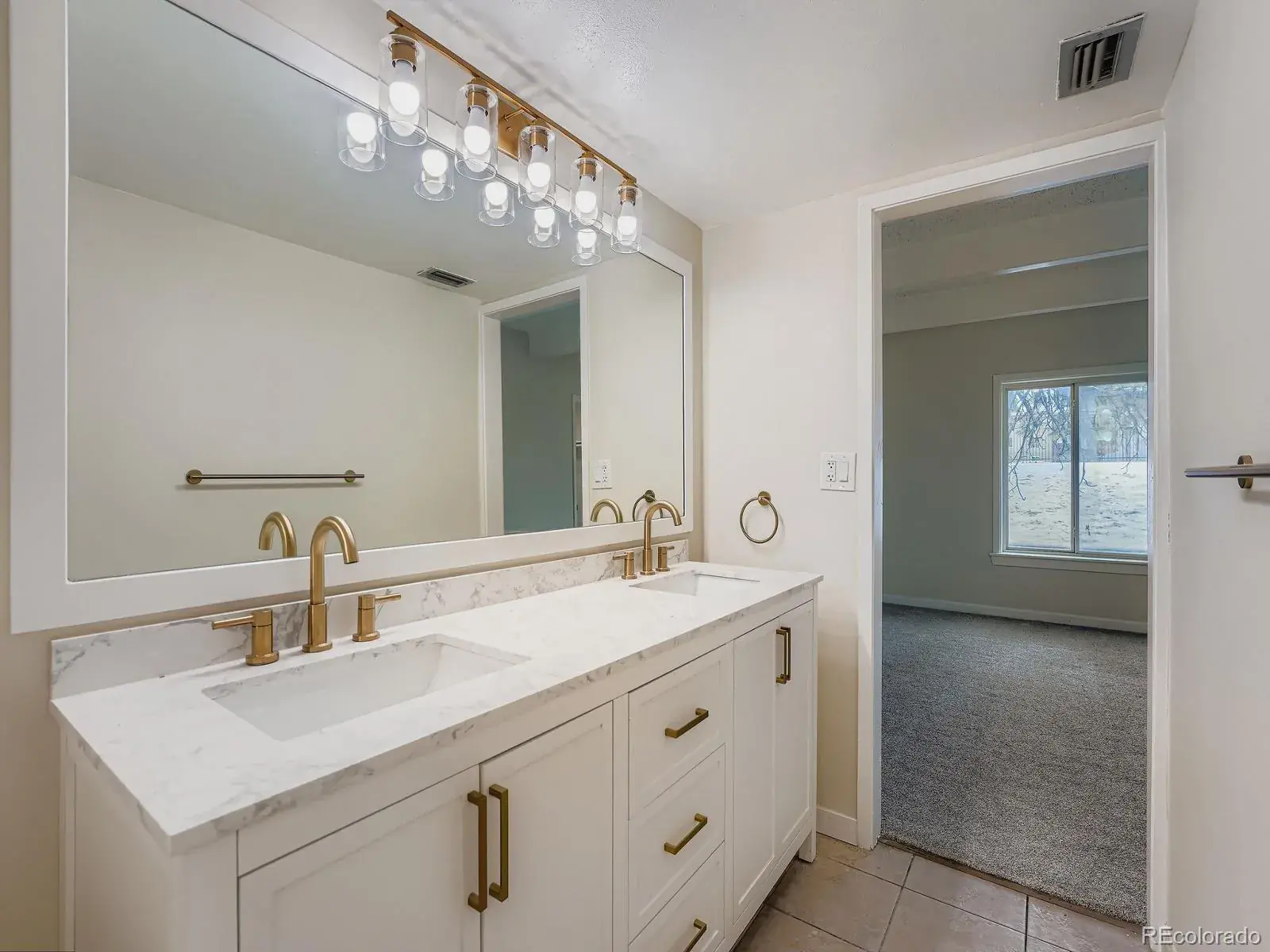 12122025194823 1600 17