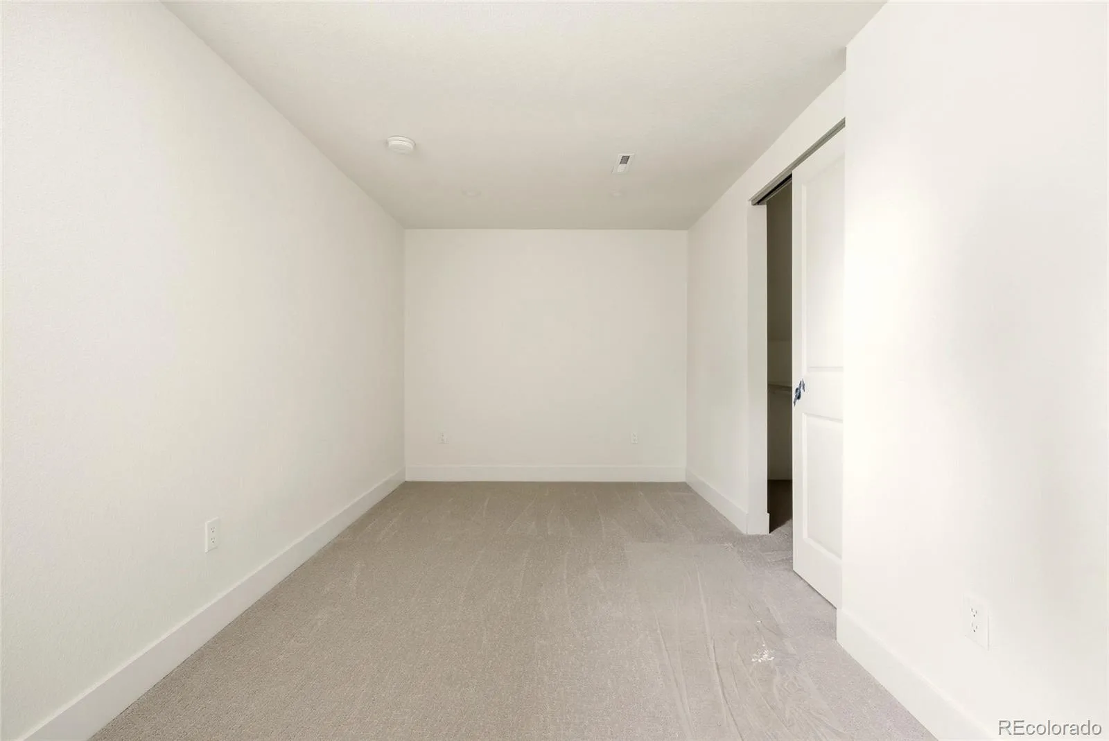 8520 W Virginia Avenue Lakewood CO 80226 | MLS #REC2013993 08062026033427 1600 33