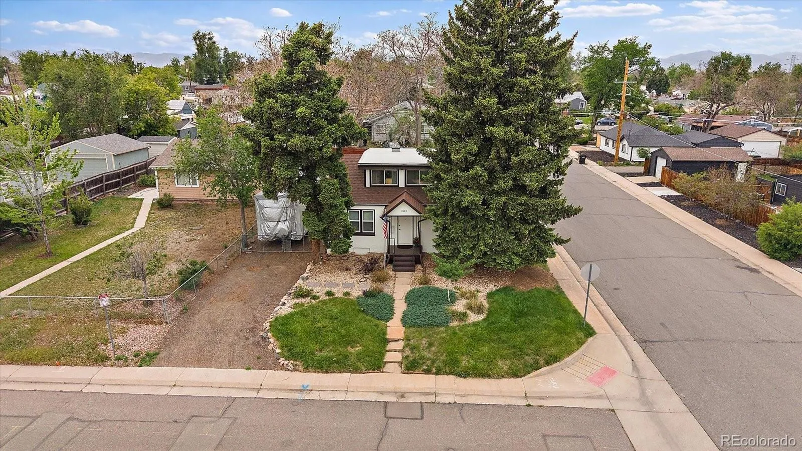1003 S Newton Street Denver CO 80219 MLS #REC2014565 05182026224428 1600 31